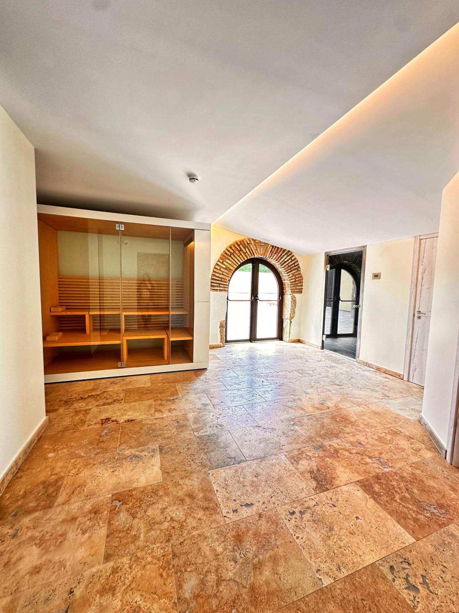 Boutique Comtal Empuries
